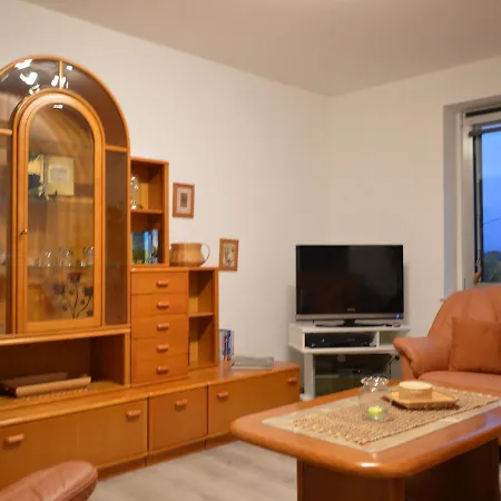 Modern Holiday In With Garden בית נופש הלנתאל